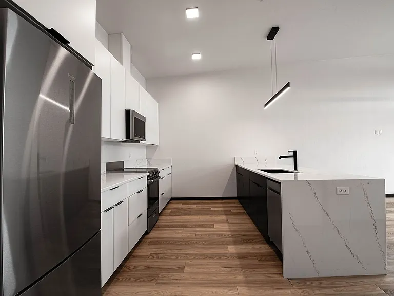 821 N 4th St #307 — Photo 19