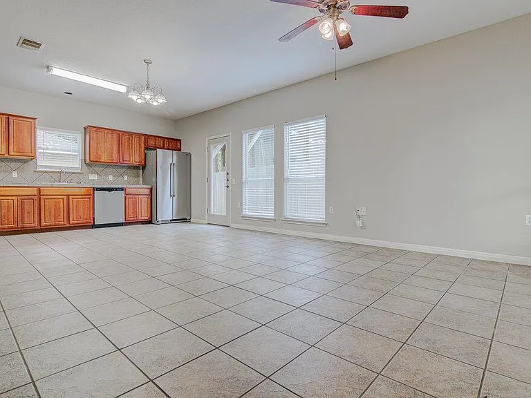 1702 Singleton Ave #A — Photo 8