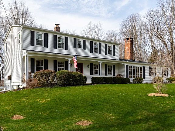4th image of 40 Woodland Dr