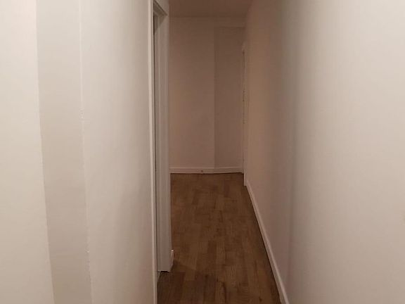 5th image of 11 Gifford Ave APT 1G