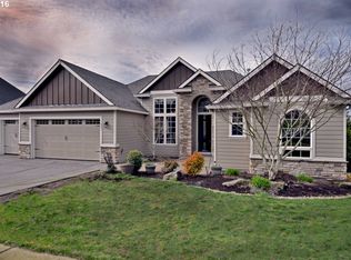 16321 Oak Valley Dr, Oregon City, OR 97045