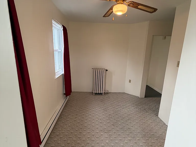 620 S Logan Blvd — Photo 13