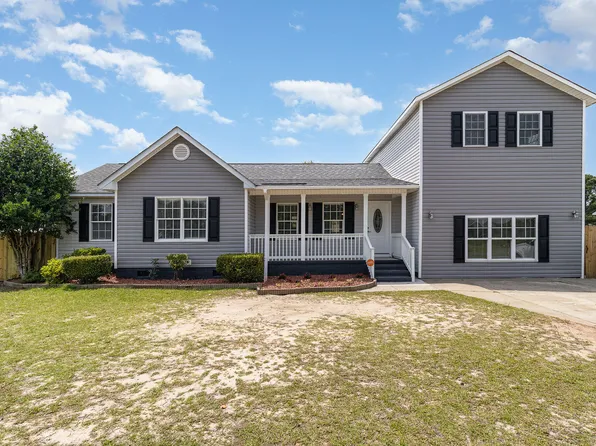 202 Stonewall St, Raeford, NC 28376