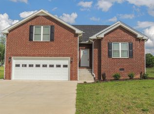 1055 Station Dr, Goodlettsville, TN 37072