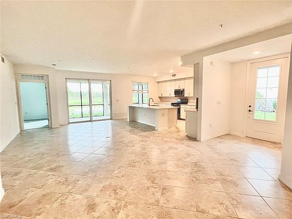 4th image of 15895 Grassland Ln #4512