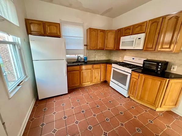 4377 157th St #2, Flushing, NY 11355