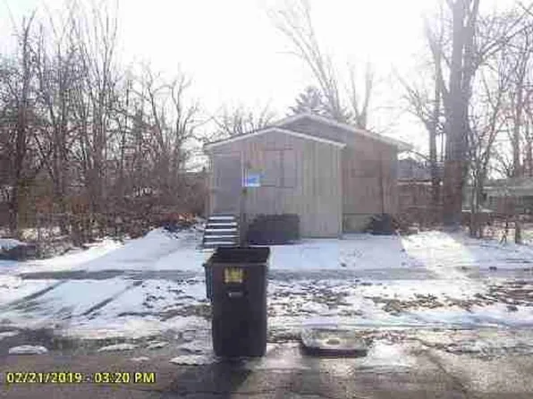 5251 Gateshead St, Grosse Pointe, MI 48236