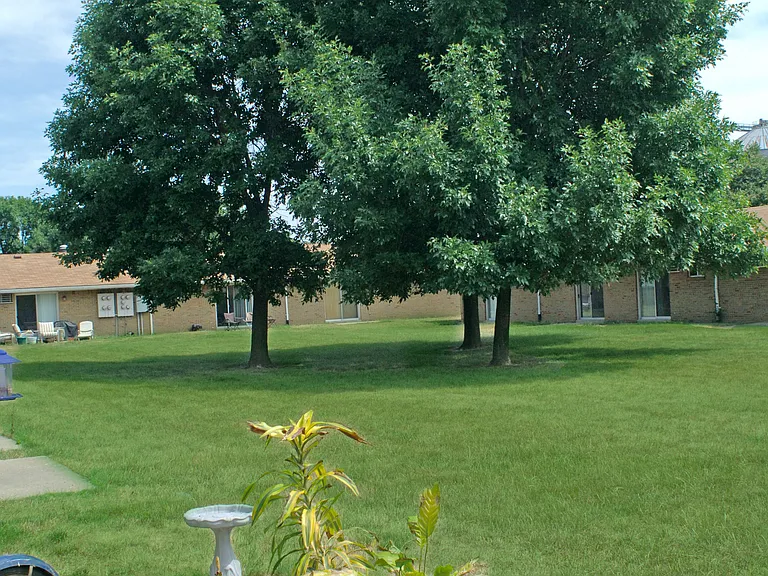 Varsity Square — Photo 17