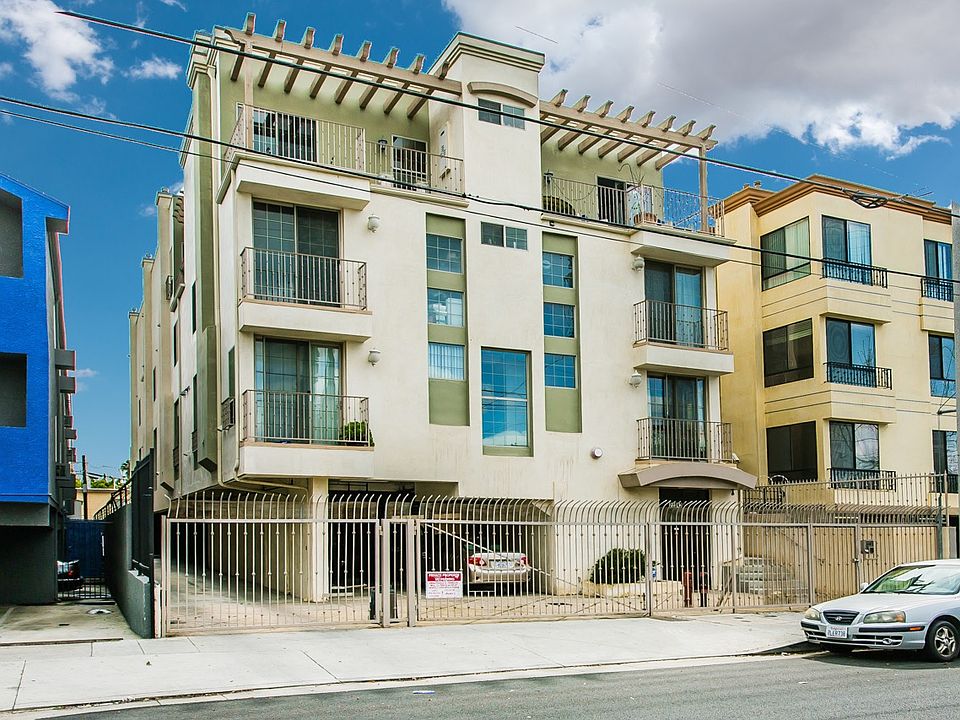 1st image of 12042 Hart St APT 4