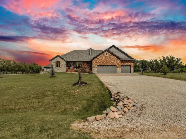 3300 S Deer Creek St, Goddard, KS 67052