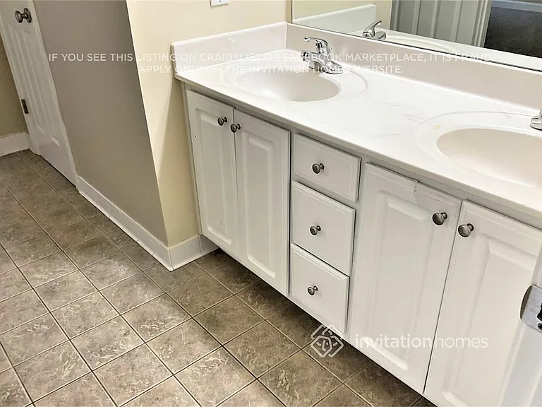 660 Brittany Manor Ln — Photo 22