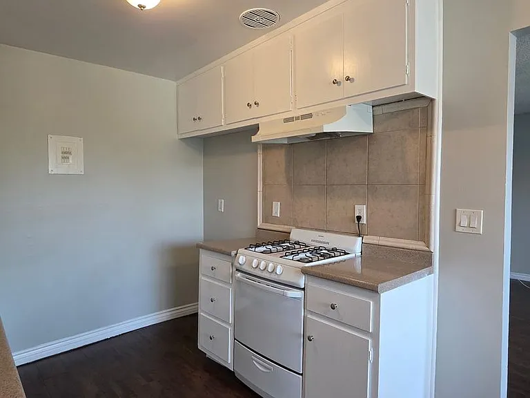 1835 West Ave — Photo 3