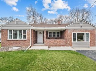 18 Pleasant Ln, Wappingers Falls, NY 12590