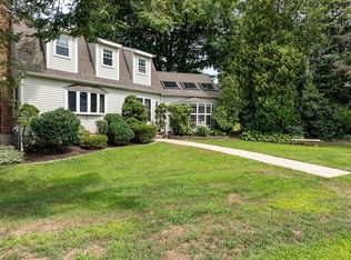 2 Morgan Rd, Beverly, MA 01915