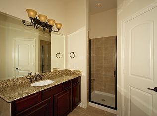 526 Reale Dr, Irving, TX 75039