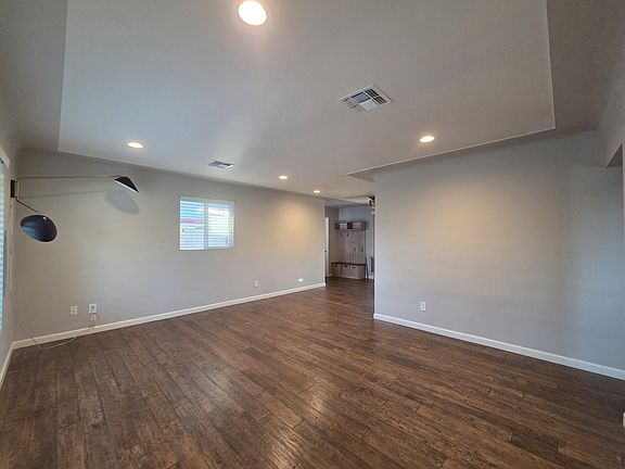4th image of 4242 E Montecito Ave