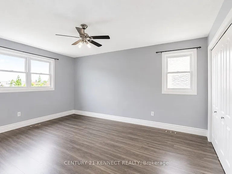 4 Somerset Dr — Photo 9