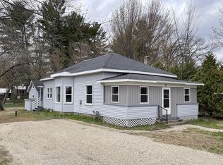 830 High School St, Almond, WI 54909