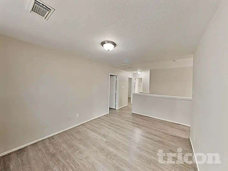 12402 Grossmount Dr — Photo 13
