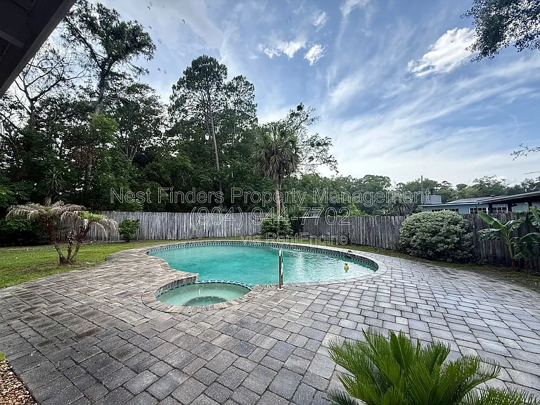 7007 Holiday Hill Ct — Photo 27