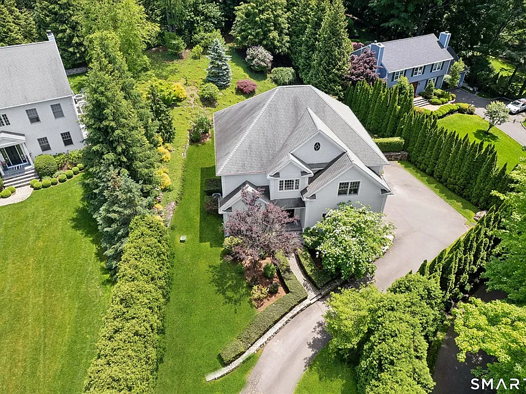 87 Kings Hwy S — Photo 4