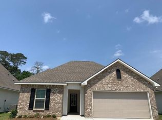 292 Covington Cottage Ln, Covington, LA 70433