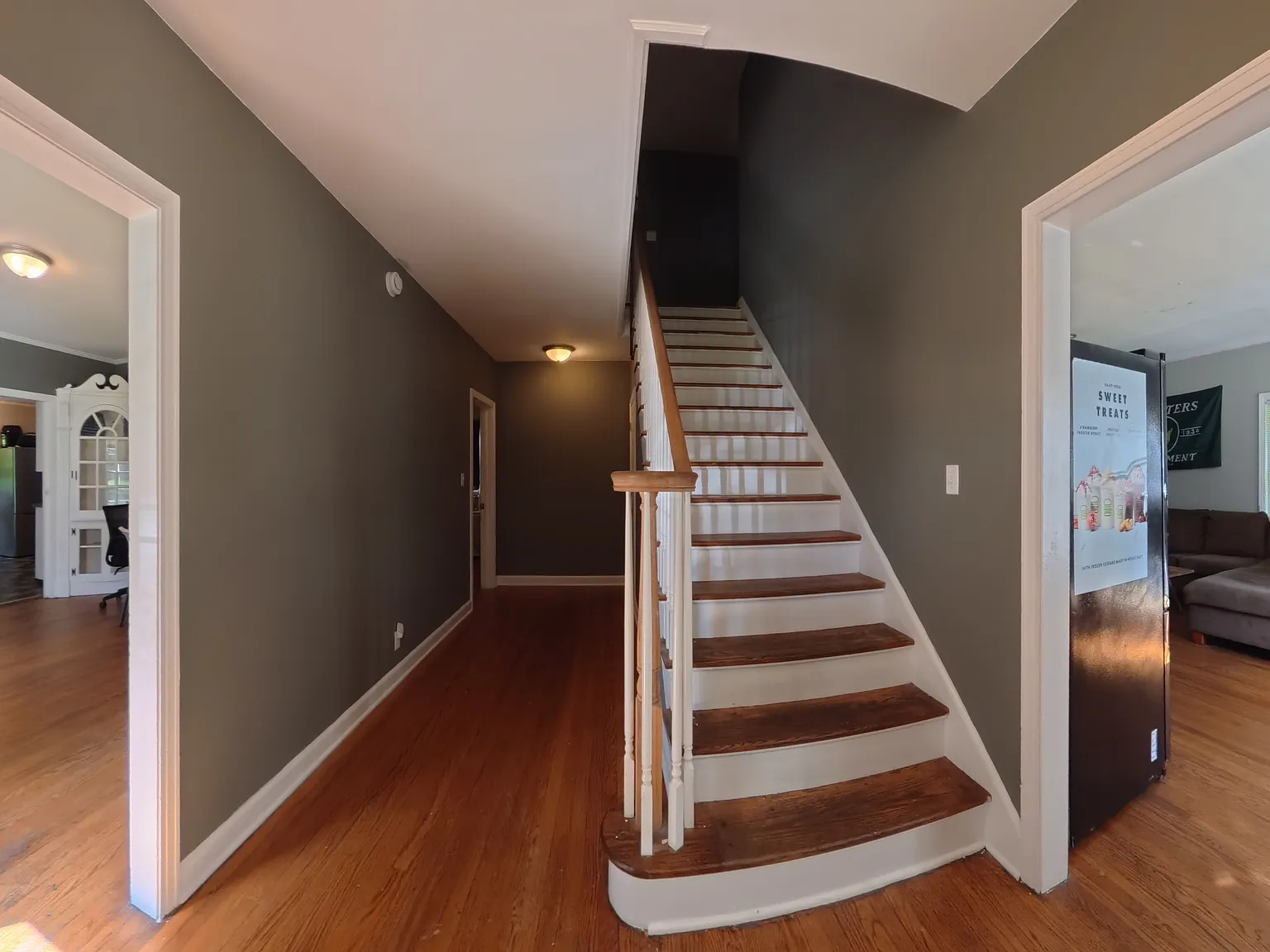 6 bed, 2487 sqft, $5,250 — Photo 2