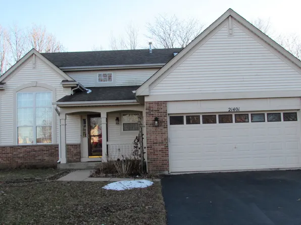 21401 Prestwick Dr, Crest Hill, IL 60403