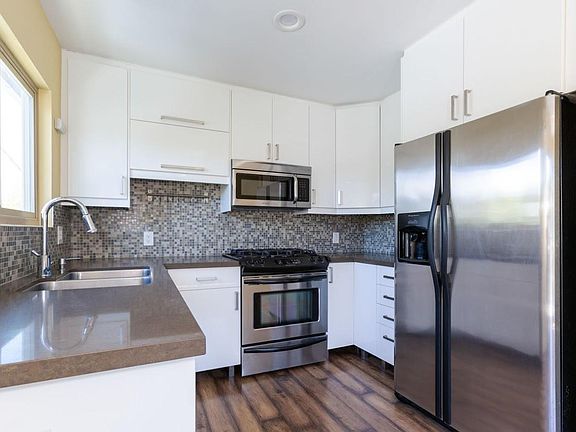 3rd image of 314 1/2 N Avenue 50