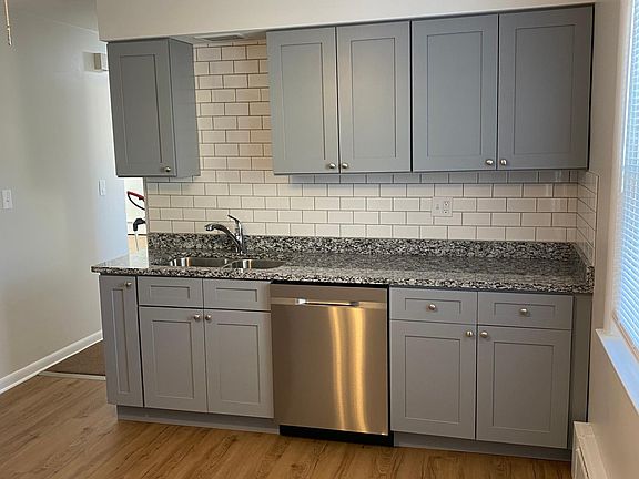 4th image of 2700 N 72nd Ct #2W