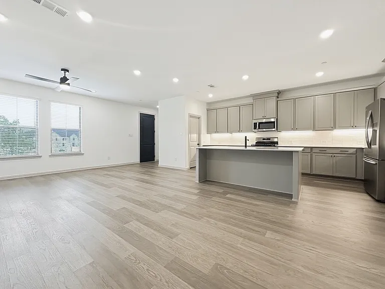 2837 Bluejack Rd — Photo 4