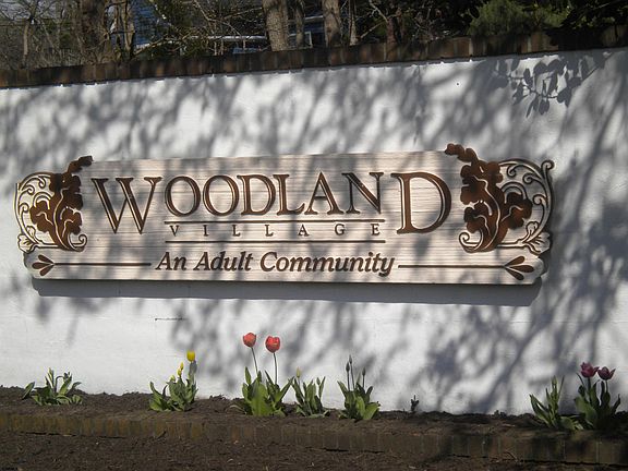 3rd image of 87 E Woodland Ave Unit 87