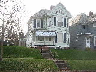 1st image of 210 Marion St