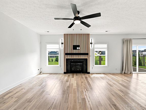 4th image of 4329 Admirals Pointe Dr
