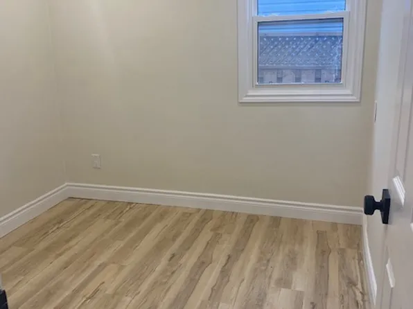 440 Parent Ave #2, Windsor, ON N9A 2C1