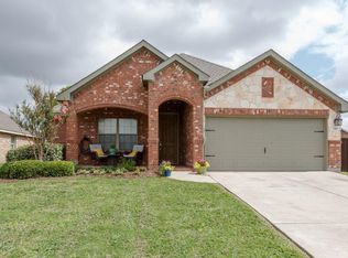 500 Magnolia Dr, Nevada, TX 75173
