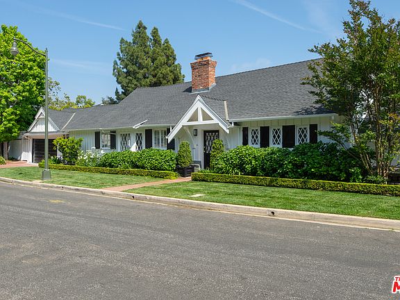 2nd image of 258 Ashdale Ave