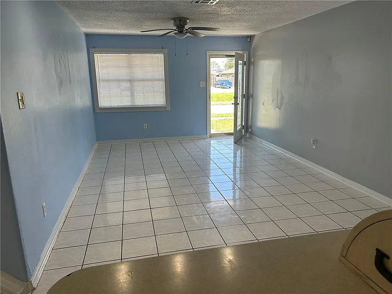 725 Oakwood Dr — Photo 34