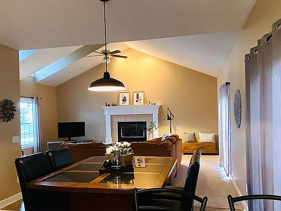 5th image of 1424 Lakewood Cir