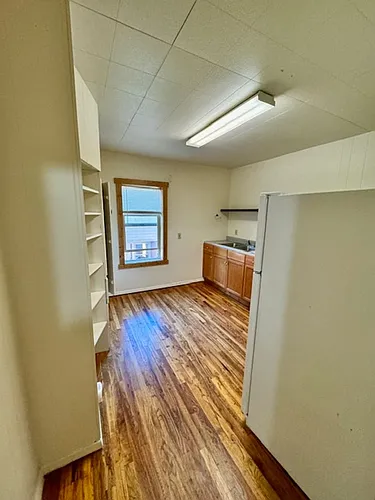 609 S 9th Ave #B Photo 1
