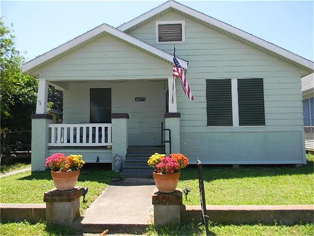 1st image of 5023 Avenue Q 1/2