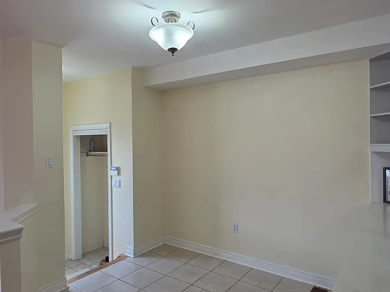 2030 Bur Oak Ave — Photo 17