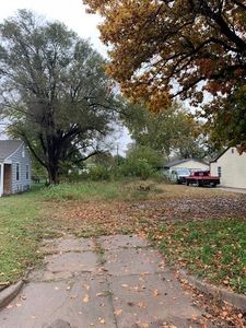 2512 S Twin Oaks Rd, Wichita, KS, 67216