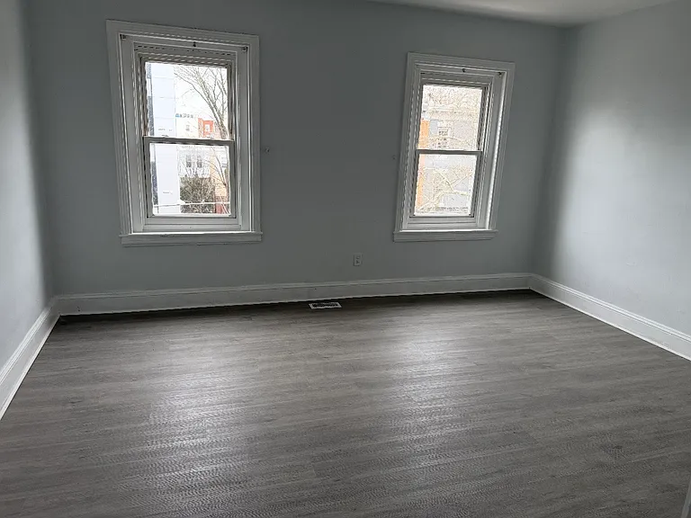 332 N Preston St #2 — Photo 3