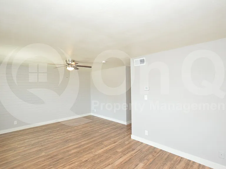 6040 N 21st Ave #5 — Photo 7