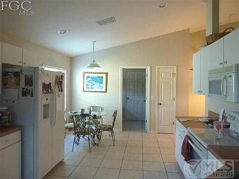 4th image of 8908 Cedar Hollow Dr