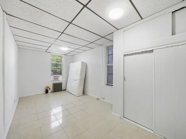 222 47th Street image 19 of 25