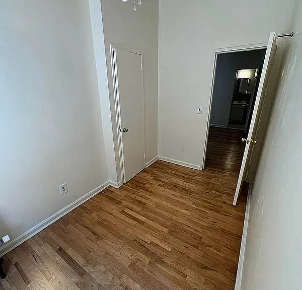 226 E 29th St #1E — Photo 11