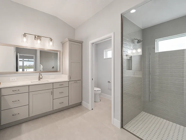 6892 Ayralia — Photo 4