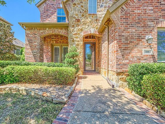 3rd image of 205 Joplin Dr
